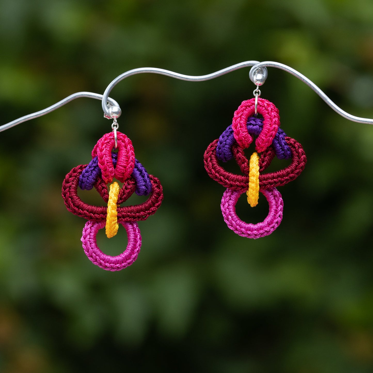 Boucles d'oreilles Femina crochetées à la main par artisane _ Atelier Chicoine